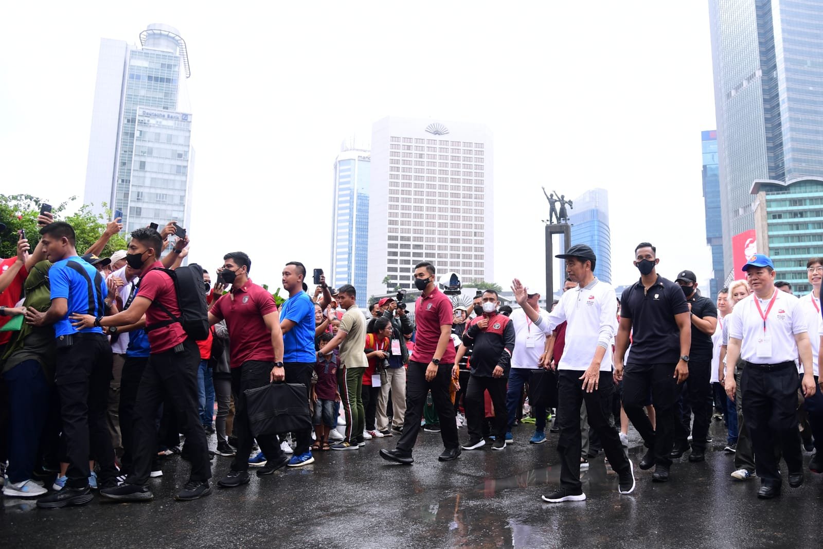 Presiden Joko Widodo Hadiri Parade ASEAN