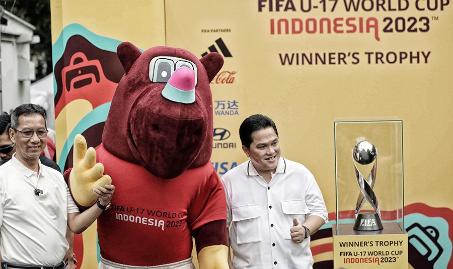 Erick Thohir Perkenalkan Trofi Piala Dunia U-17 di Jakarta