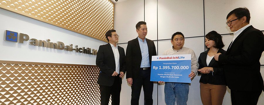 Panin Dai-ichi Life Bayar Klaim Rp 1,3 Miliar