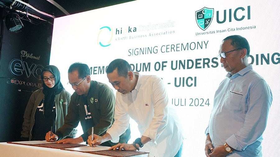 Himpunan Pengusaha Kahmi Bantu Beasiswa UICI