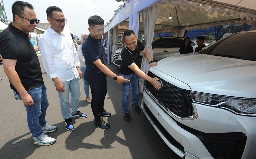 Gelar Carnival di Bandung, ACC Tawarkan Bunga 0%