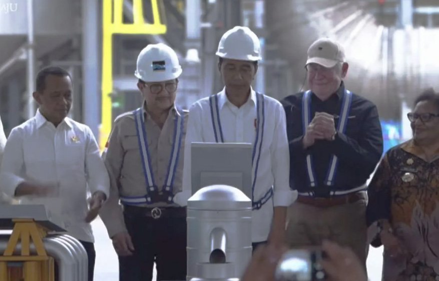 Presiden Resmikan Pabrik Smelter Freeport di Gresik