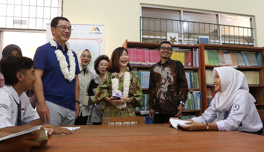 Donasi Tabungan Mega Berbagi Untuk Renovasi Sekolah