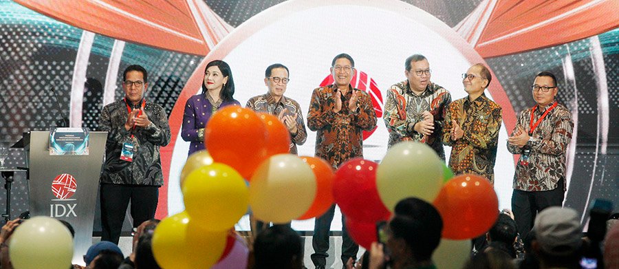 Penutupan Perdagangan Saham 2024, Menguat 43,33 Poin