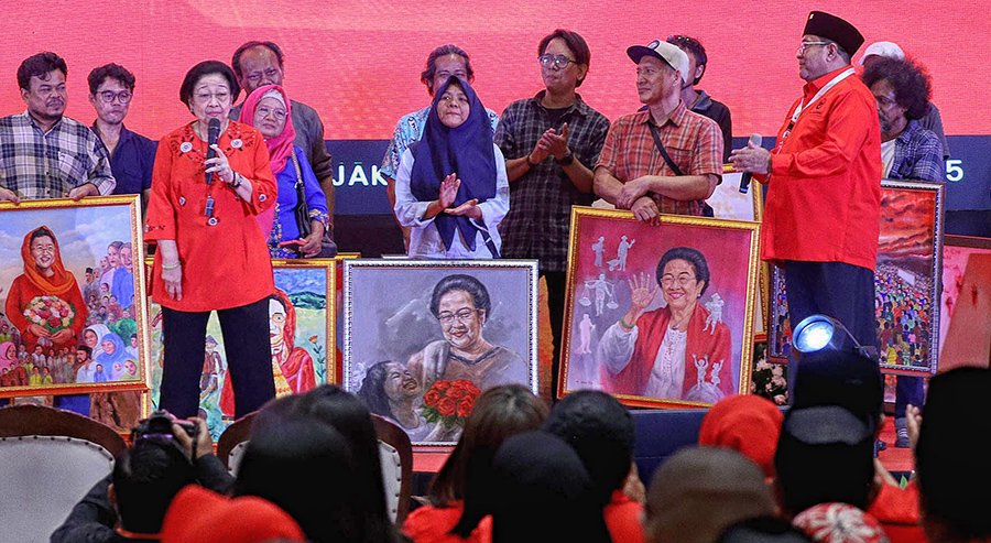 Megawati Beri Bekal Para Anggota Legislatif