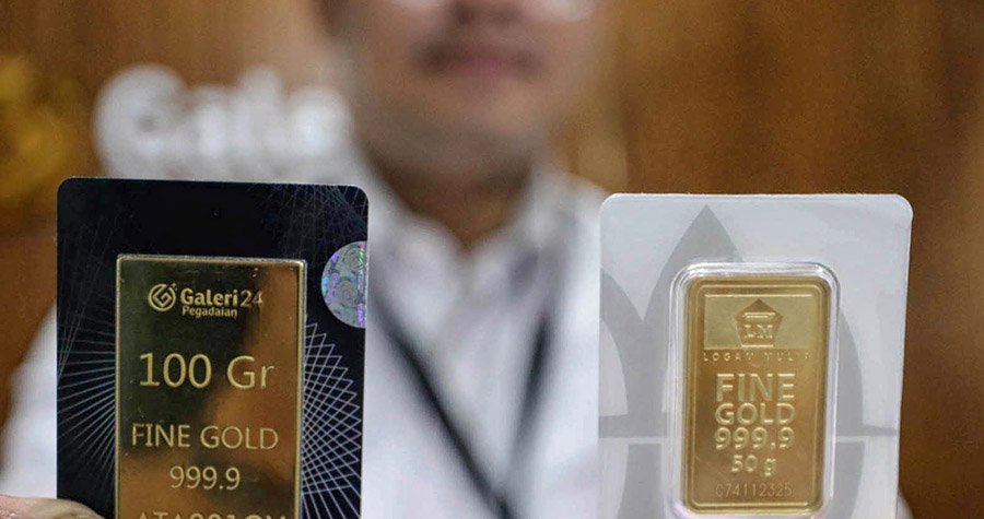 Harga Emas Antam Jatuh