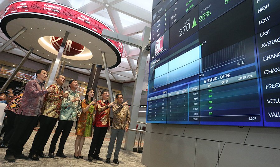 Sinar Terang Mandiri Melantai Benderang di BEI