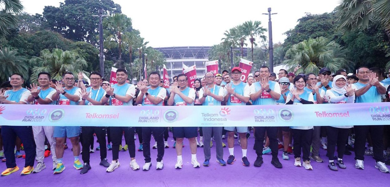 Kenakan Nomor Dada 209, Dirut Telkom Ikut Digiland Run 2025 Bersama Gubernur
