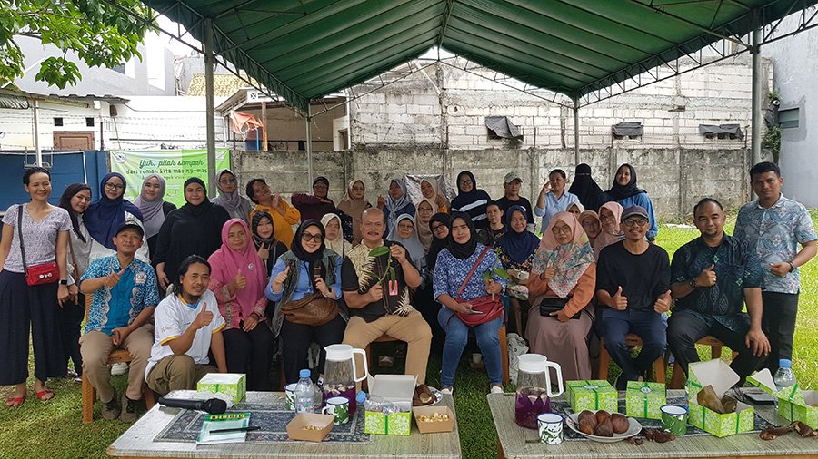 Tambah Produktif, Perpaduan Budidaya Hidroponik dan Vanili di Rumah