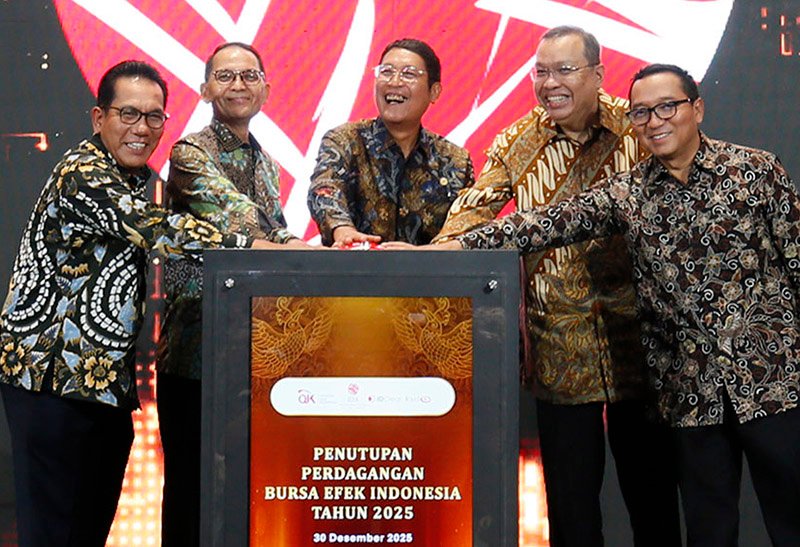 Penutupan Perdagangan Saham 2025, IHSG Berakhir di Zona Hijau