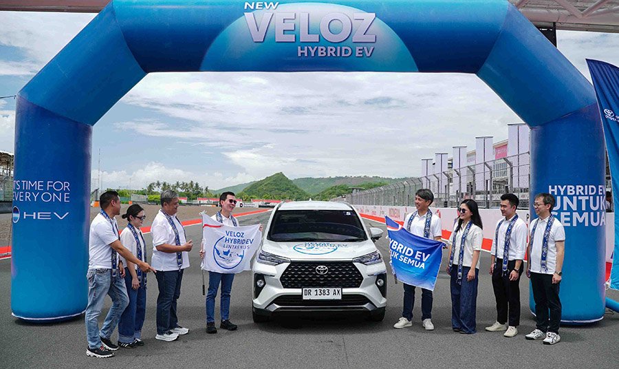 Toyota Gelar Ekspedisi New Veloz Hybrid EV Lintas Nusa dari NTB ke NAD