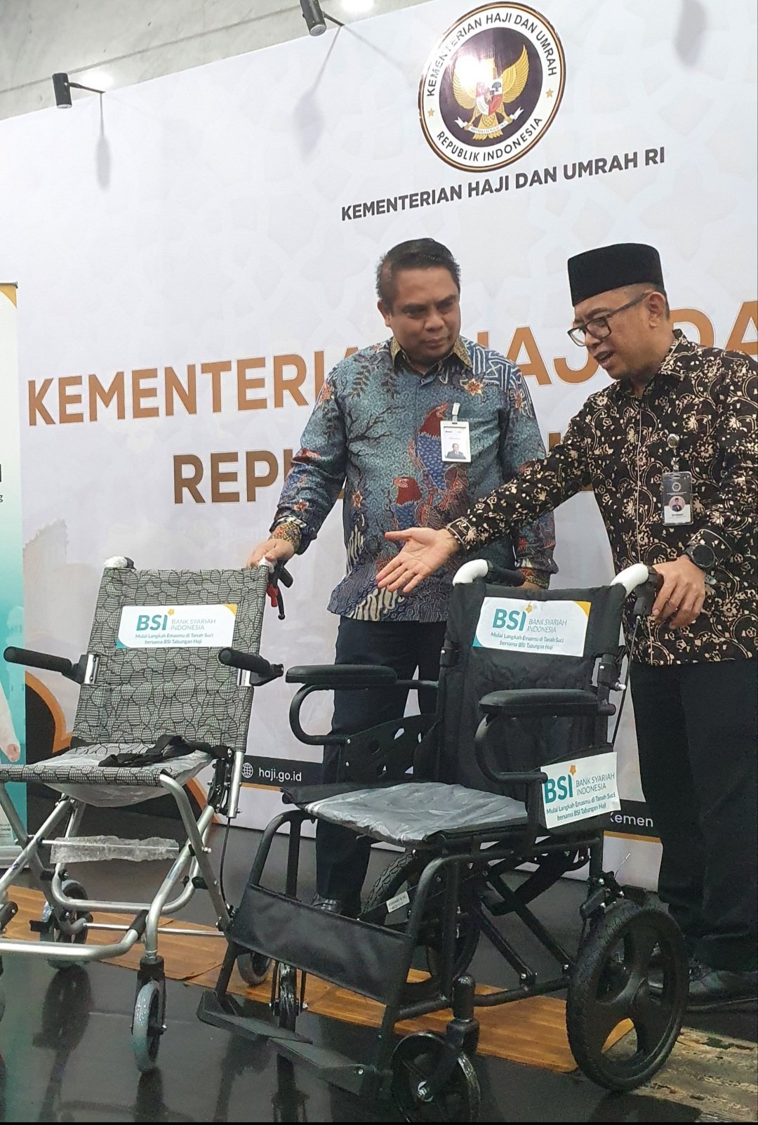 Support Kelancaran Puncak Haji, BSI Kirim 600 Kursi Roda ke Tanah Suci