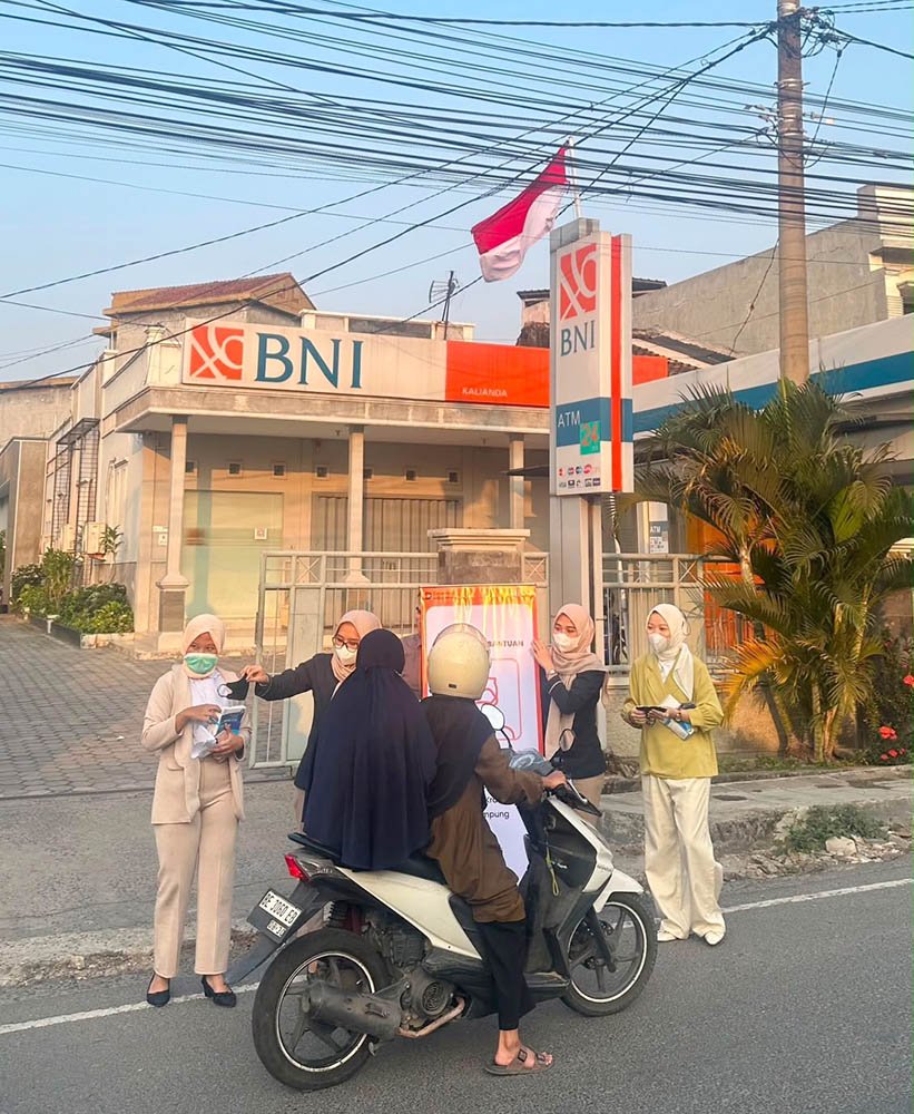 BNI Salurkan Masker hingga Obat-obatan bagi Masyarakat Terdampak Erupsi Gunung Anak Krakatau