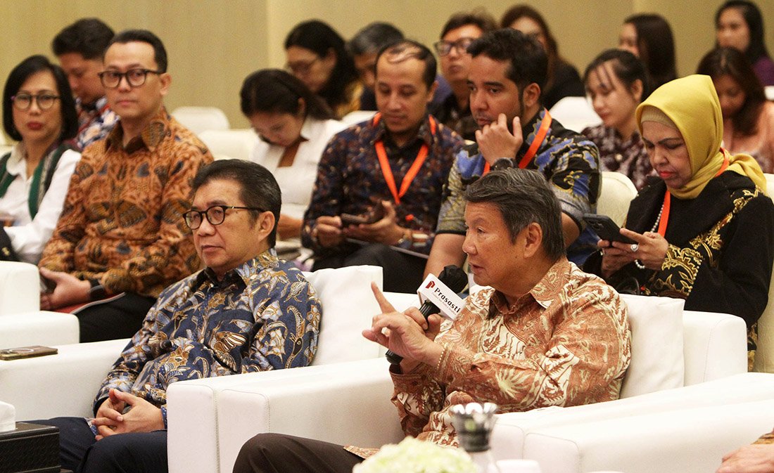 Hashim: Pemerintah Berhasil Suplai Minyak Mentah 100 Juta Barel dari Rusia