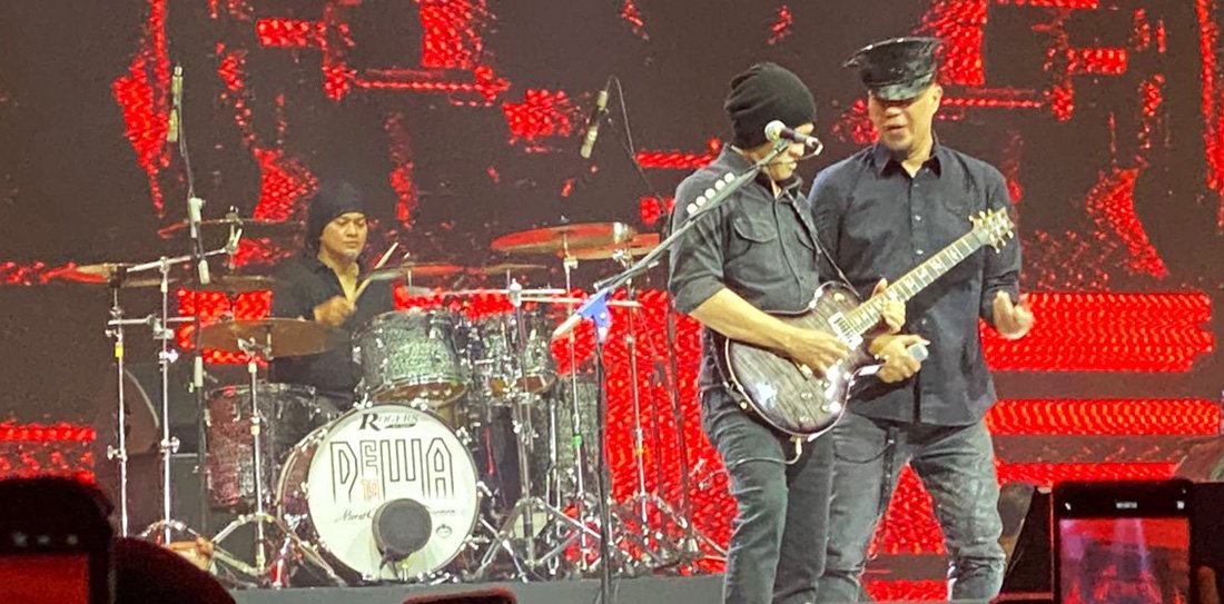 Ahmad Dhani Tampil Memukau Dalam Konser XLSMART Day 1st Annversary 