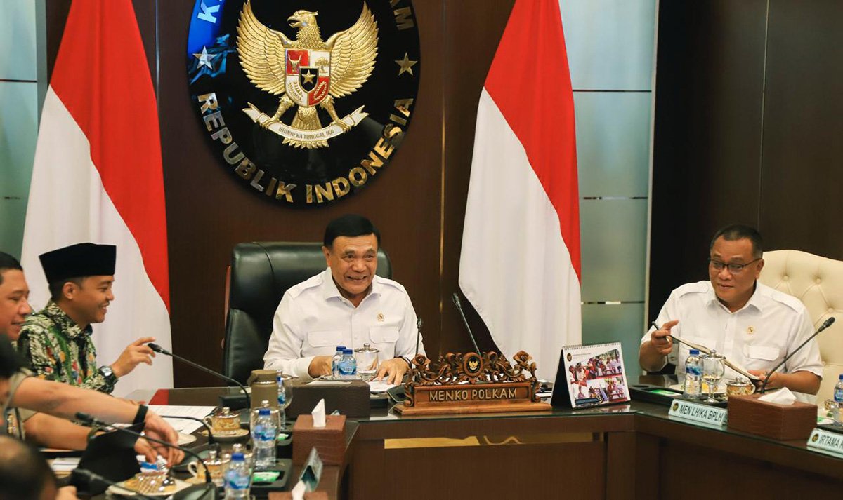  Menko Polkam Rakor Penanganan Karhutla