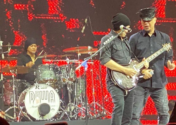 Ahmad Dhani Tampil Memukau Dalam Konser XLSMART Day 1st Annversary 