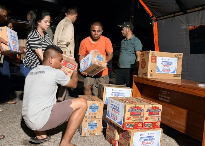 Jamkrindo Salurkan Bantuan Tahap Awal Bagi Korban Bencana di NTT