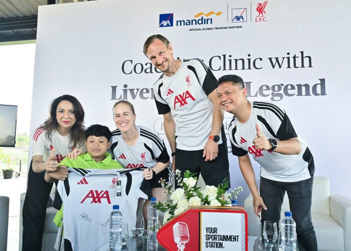 Coaching Clinic Legenda Liverpool FC Bersama AXA