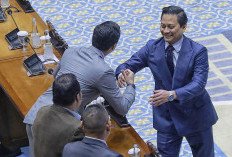  Paripurna DPR Setujui Thomas Djiwandono Menjadi Deputi Gubernur BI